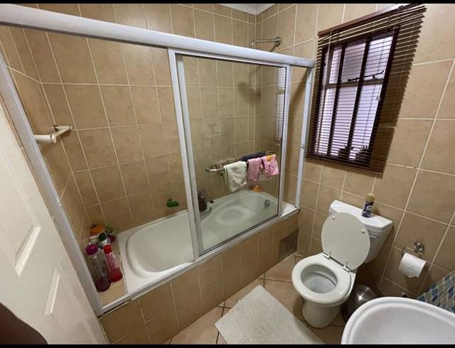 2 BEDROOM TOWNHOUSE FOR SALE IN GLEN MARAIS